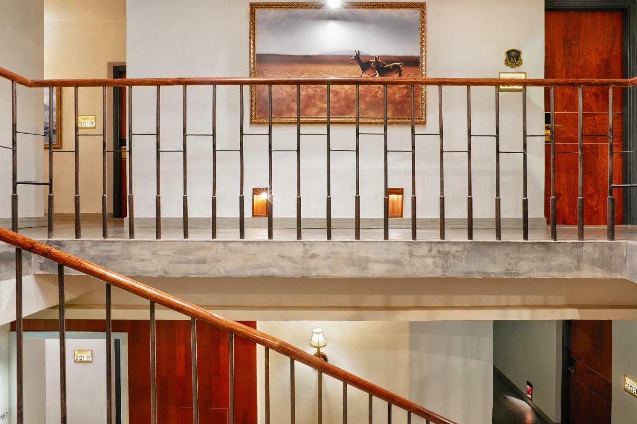 Fanli Hotel Yangshuo West Street Гуейлин Екстериор снимка